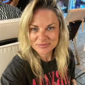 Beverly, 45, woman