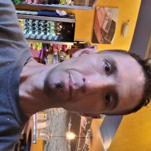 Josh, 43, man