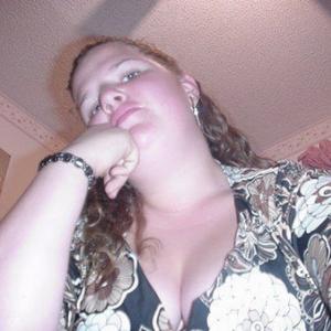 Monica, 38, woman